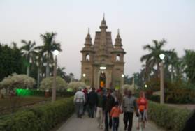 Y:\20 Ƭ--ӡȫ\07 ת--¹ҰԷ ӭ  ɮԺ\¹ҰԷ֮ĦڭЭ 200701\CIMG2211.JPG