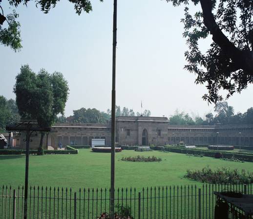 Y:\20 Ƭ--ӡȫ\07 ת--¹ҰԷ ӭ  ɮԺ\¹ҰԷ֮ 2003\Photo23.jpg